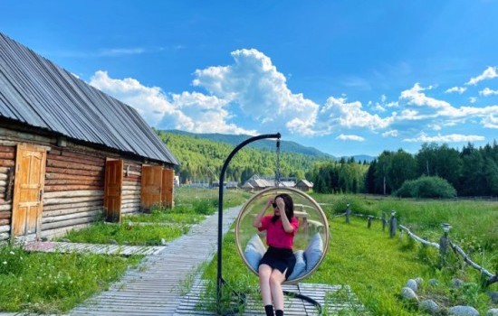 【跟团游】喀纳斯+伊宁+独库公路品质10日游